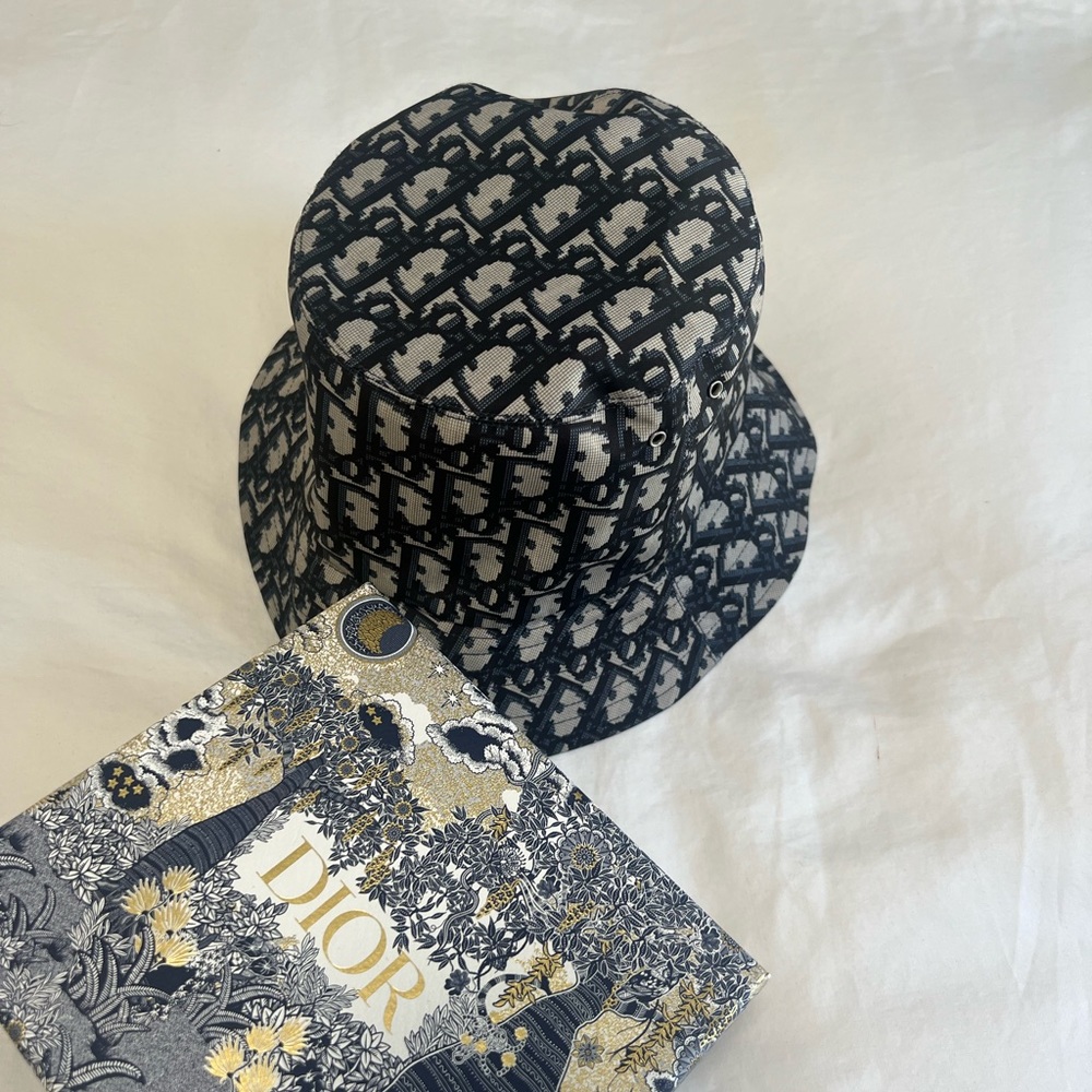 Dior oblique bucket hat